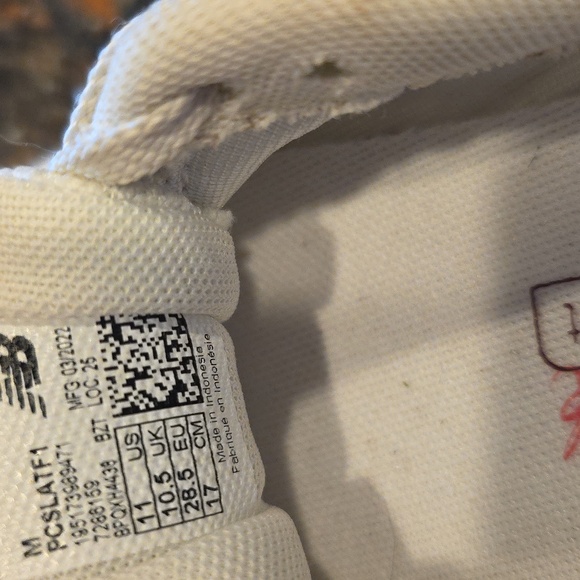 👟Sz. 11 New Balance Women's Cream and Pink Sneakers - Picture 2 of 6